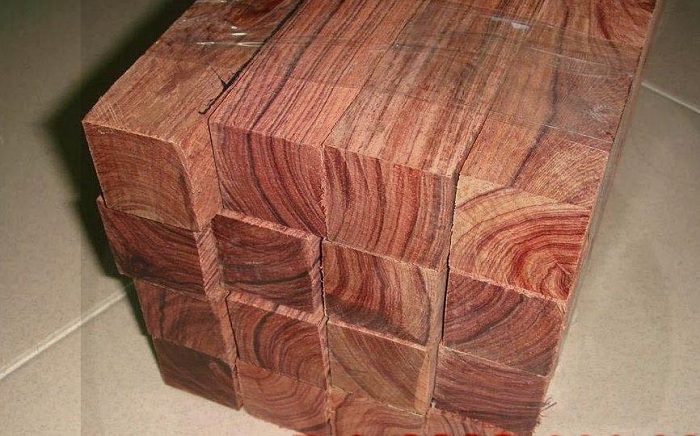 Gỗ cẩm lai hay còn gọi là gỗ trắc